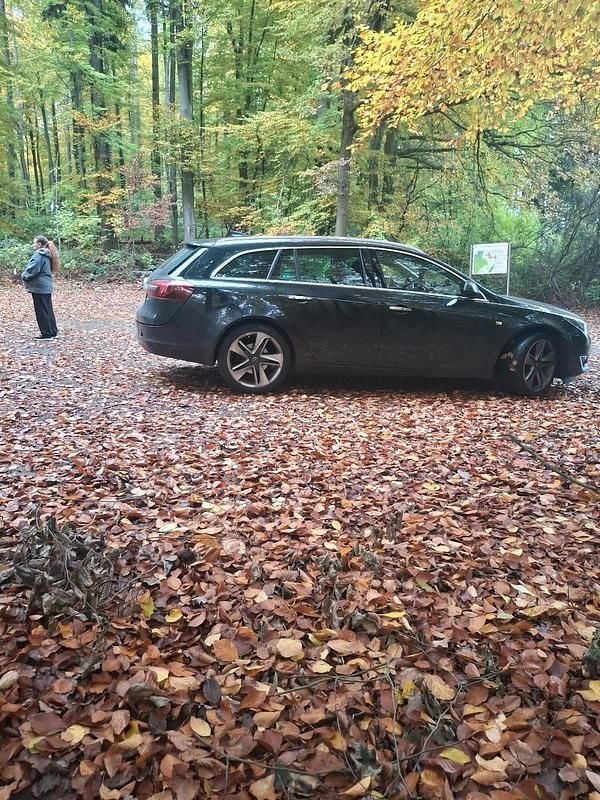 Schwarz Gebraucht 2016 Opel Insignia Kombi | 6.500 € - Bild 1/4