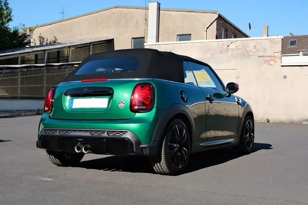 Gebraucht Mini John Cooper Works 231 PS (169 kW) 2024 Grün Kleinwagen