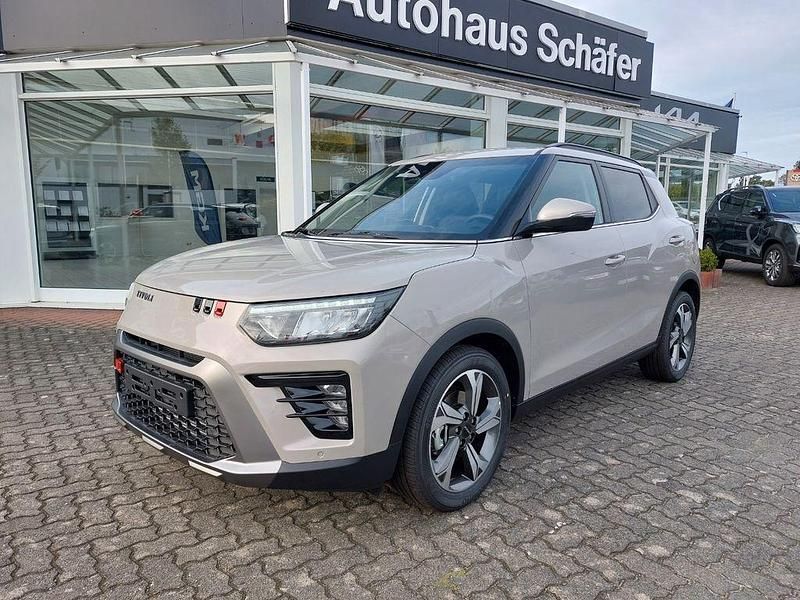 Beige Neu 2025 Ssangyong (KGM) Tivoli SUV | 27.000 € (Teuer) - Bild 1/4