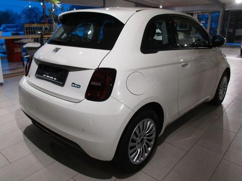 Gebraucht Fiat 500e Action 69 kW (95 PS) 2022 Weiß