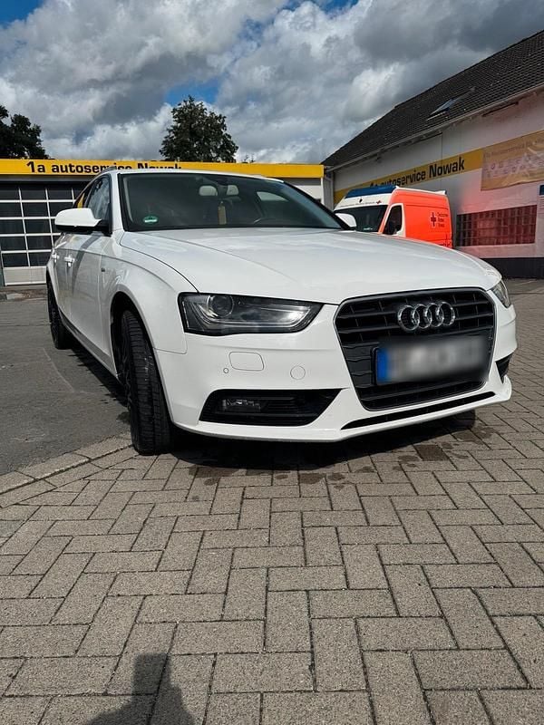 Weiß Gebraucht 2013 Audi A4 Ambiente Kombi | 7.250 € (Superpreis) - Bild 1/4