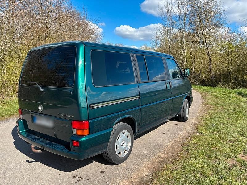 Second-hand VW Multivan 115 CP (84 kW) 1996 Verde Monovolum