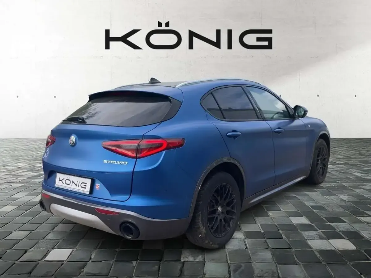 Gebraucht Alfa Romeo Stelvio 209 PS (153 kW) 2022 Blu anodizzato SUV