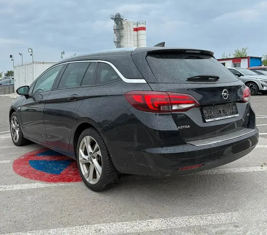 Usata Opel Astra Dynamic 136 CV (100 kW) 2016 Nero Station wagon