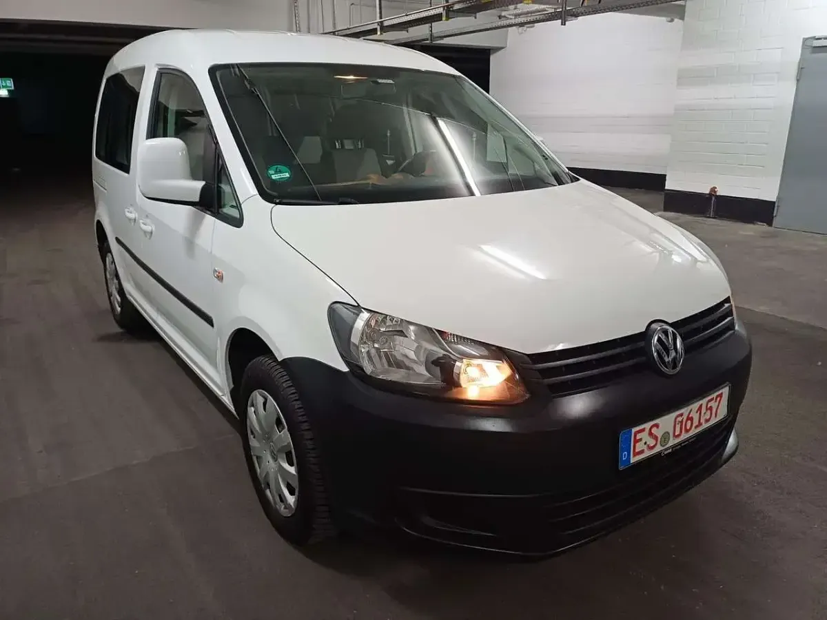 Gebraucht VW Caddy 109 PS (80 kW) 2012 Candyweiss Van / Kleinbus