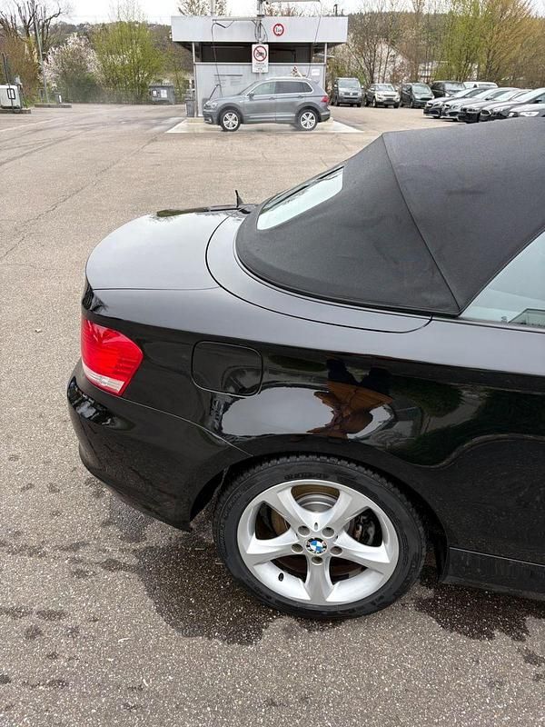 Gebraucht BMW 118 Cabriolet 143 PS (105 kW) 2008 Schwarz Cabrio