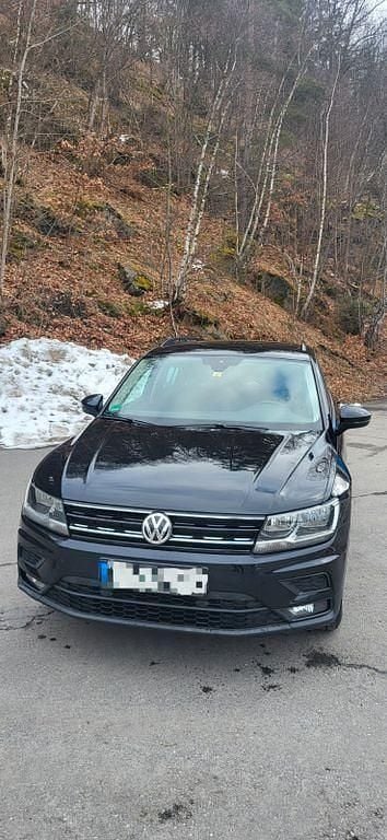 Gebraucht VW Tiguan Comfortline 150 PS (110 kW) 2019 Schwarz SUV