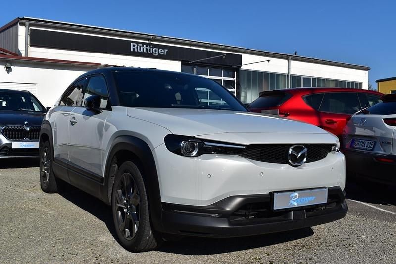 Weiß Gebraucht 2020 Mazda MX30 Comfort SUV | 18.990 € - Bild 1/4