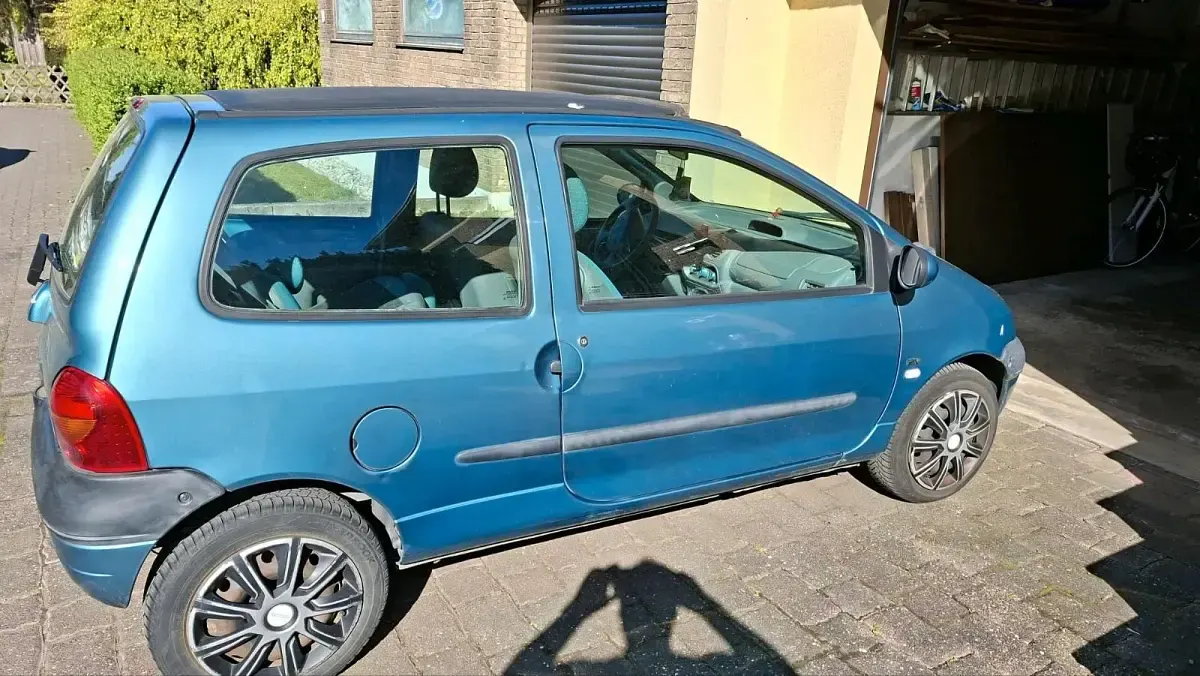 Second-hand Renault Twingo 75 CP (55 kW) 2007 Albastru Hatchback