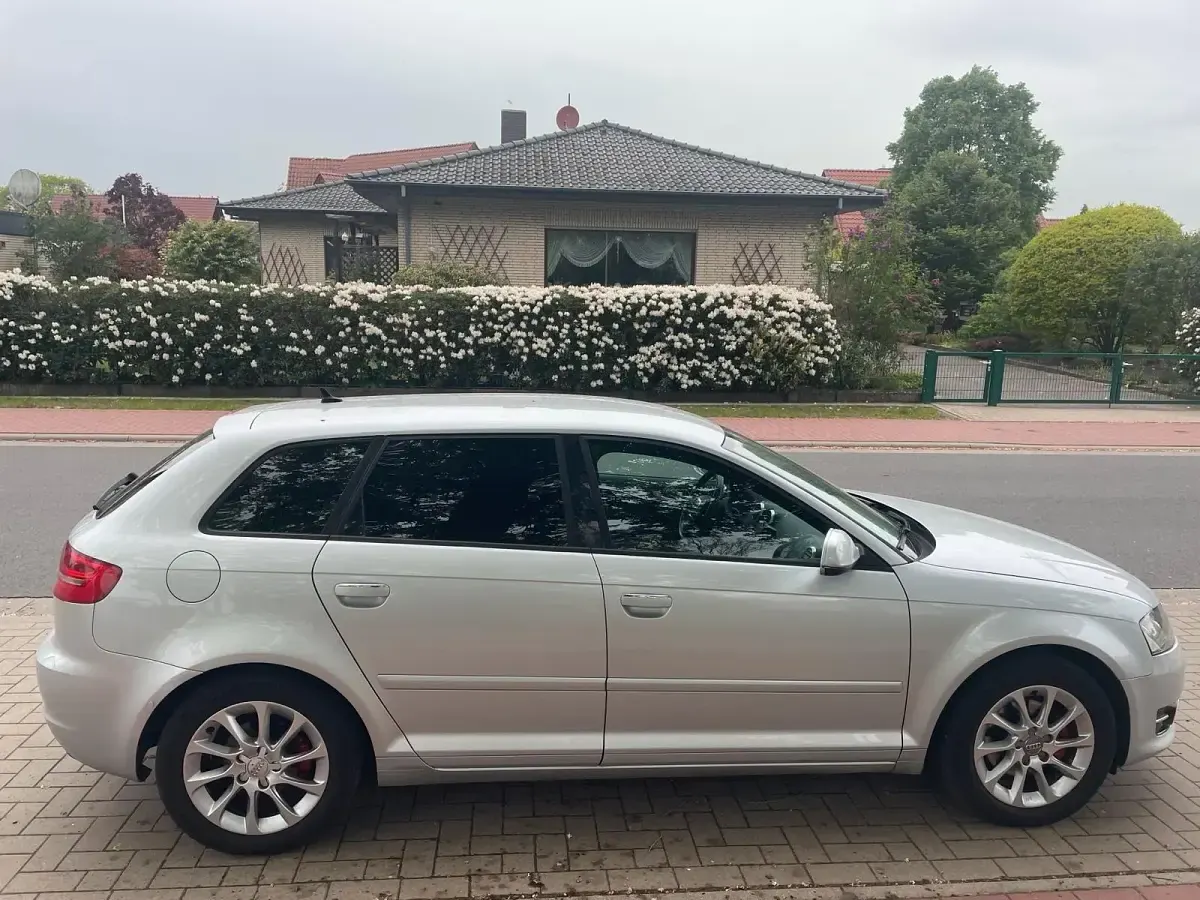Second-hand Audi A3 125 CP (91 kW) 2011 Argintiu Hatchback