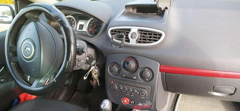 Gebraucht Renault Clio II Extreme 101 PS (74 kW) 2007 Silber Limousine