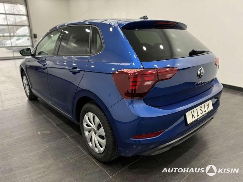 Gebraucht VW Polo Life 80 PS (58 kW) 2024 Reef blue metallic Kleinwagen