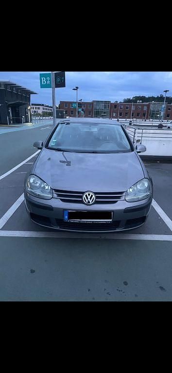 Gebraucht VW Golf IV Trendline 102 PS (75 kW) 2004 Grau Limousine