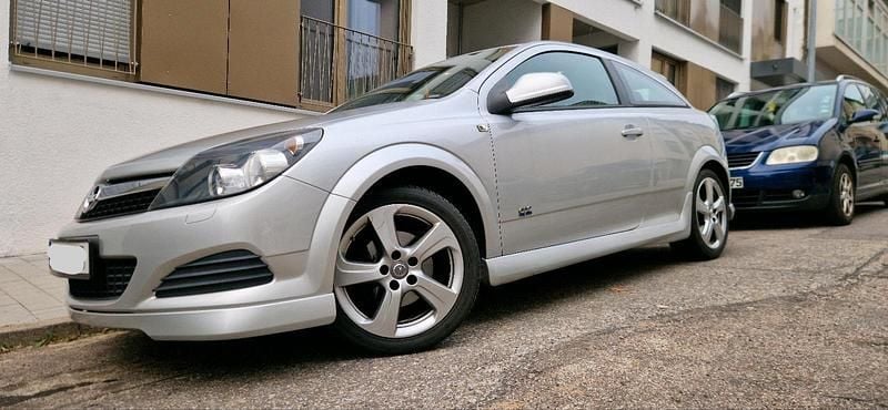 Gebraucht Opel Astra GTC OPC 116 PS (85 kW) 2011 Silber Coupé