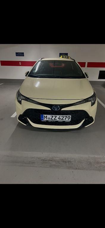 Gebraucht Toyota Corolla 98 PS (72 kW) 2024 Weiß Limousine