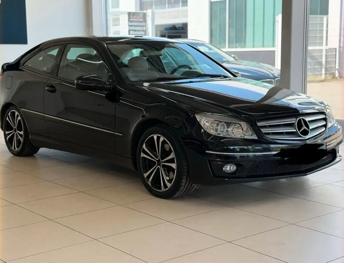 Gebraucht Mercedes CLC230 204 PS (150 kW) 2009 Schwarz Coupé