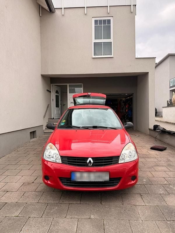 Gebraucht Renault Clio II 60 PS (44 kW) 2009 Rot Kleinwagen