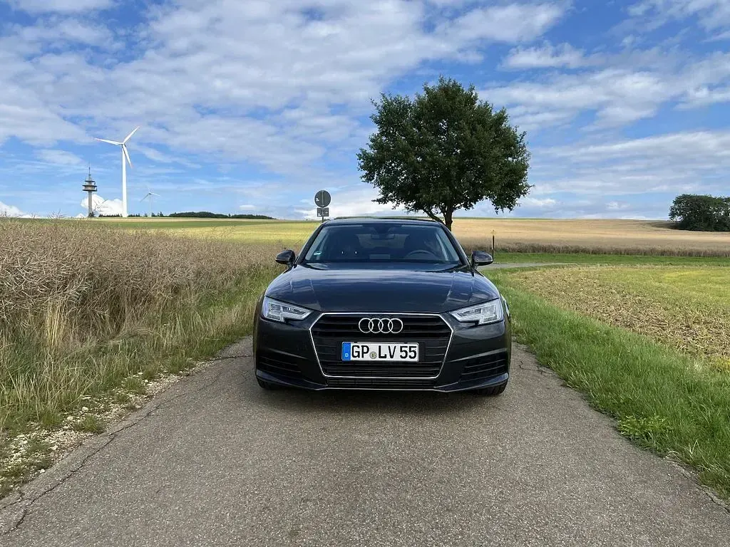 Gebraucht Audi A4 Ambiente 190 PS (139 kW) 2016 Grau Limousine