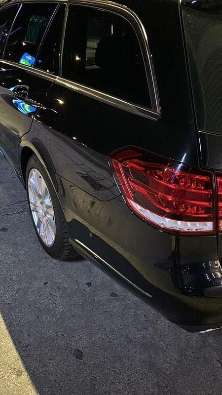 Gebraucht Mercedes E300 Elegance 231 PS (169 kW) 2013 Schwarz Kombi