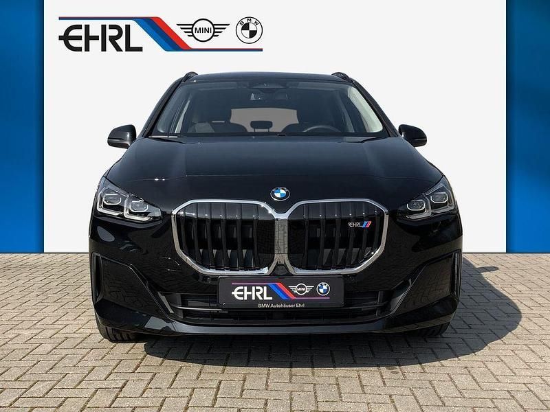 Neu BMW 218 Active Tourer Performance 136 PS (100 kW) 2026 Schwarz Van / Kleinbus