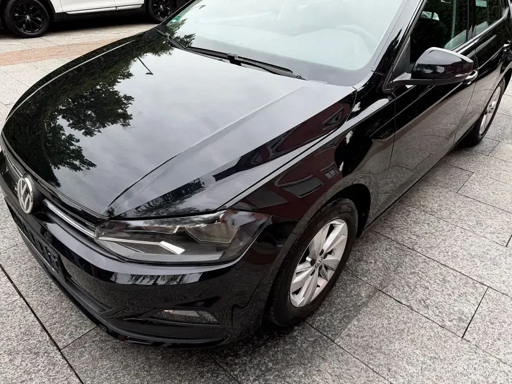 Gebraucht VW Polo Comfortline 75 PS (55 kW) 2018 Schwarz Kleinwagen