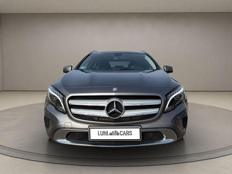 Gebraucht Mercedes GLA200 156 PS (114 kW) 2015 Grau SUV