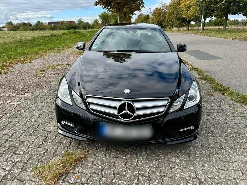 Gebraucht 2010 Mercedes E200 Avantgarde Coupé | 14.000 € (Etwas zu teuer) - Bild 1/4