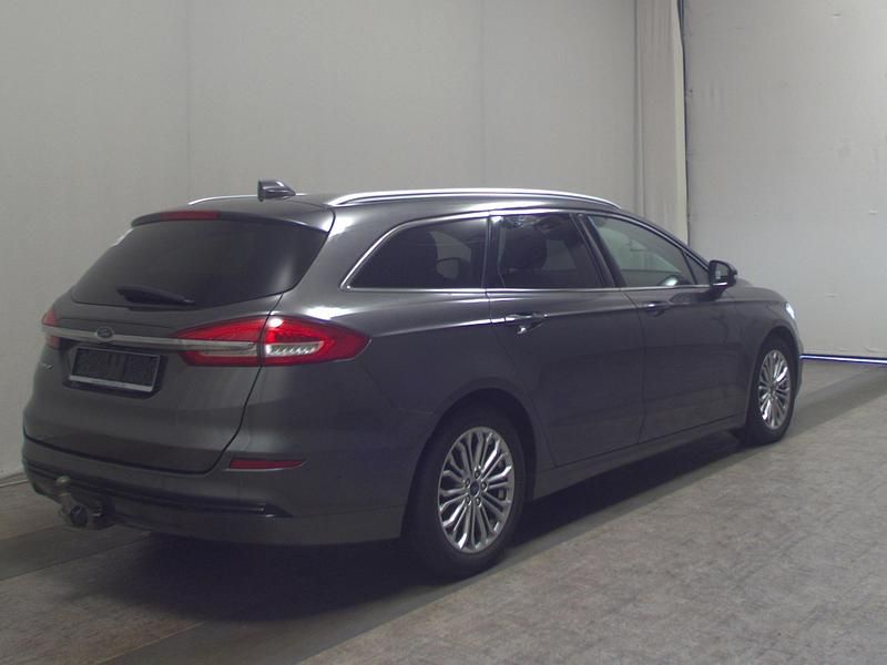Gebraucht Ford Mondeo Titanium 150 PS (110 kW) 2022 Grau Limousine