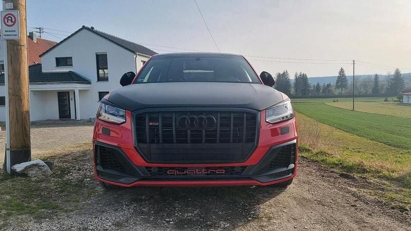 Gebraucht Audi SQ2 300 PS (220 kW) 2019 Rot SUV