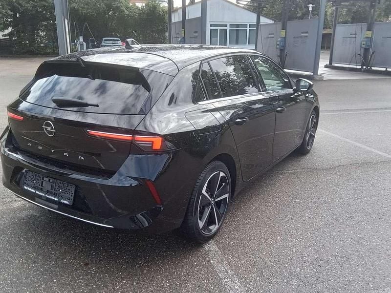 Gebraucht Opel Astra Elegance 131 PS (96 kW) 2023 Karbon schwarz Kleinwagen