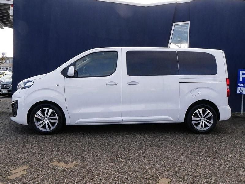 Gebraucht Peugeot Traveller Allure 177 PS (130 kW) 2019 Schneeweiß Van / Kleinbus
