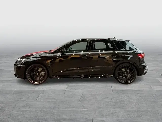 Gebraucht Audi RS3 Sportback Comfort 400 PS (294 kW) 2026 Mythosschwarz metallic Kleinwagen
