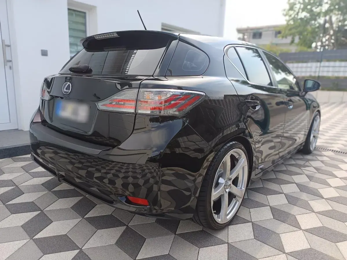 Gebraucht Lexus CT200h 136 PS (100 kW) 2012 Schwarz Kleinwagen