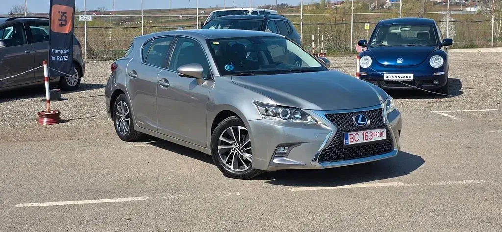 Gebraucht Lexus CT200h 136 PS (100 kW) 2018 Grau Limousine