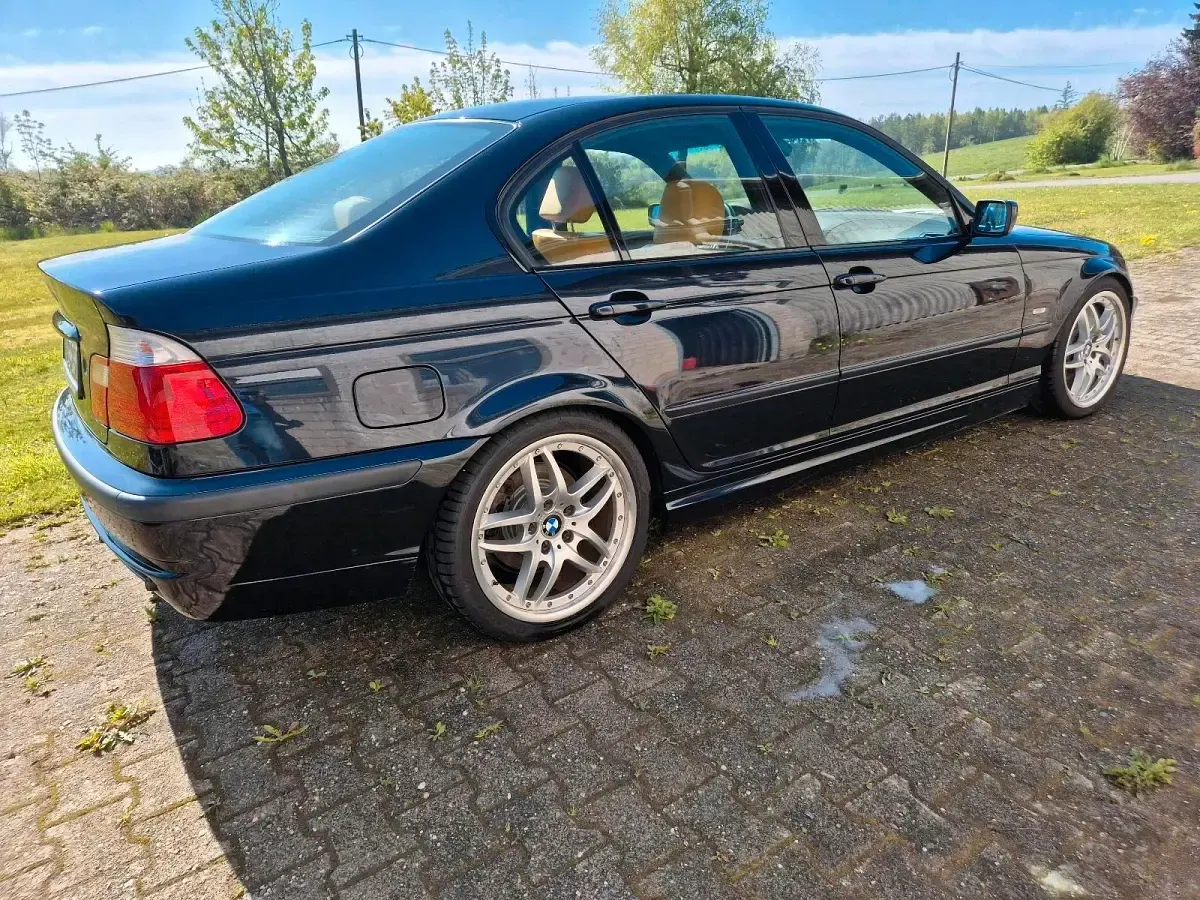 Gebraucht BMW 328 193 PS (141 kW) 2002 Schwarz Limousine