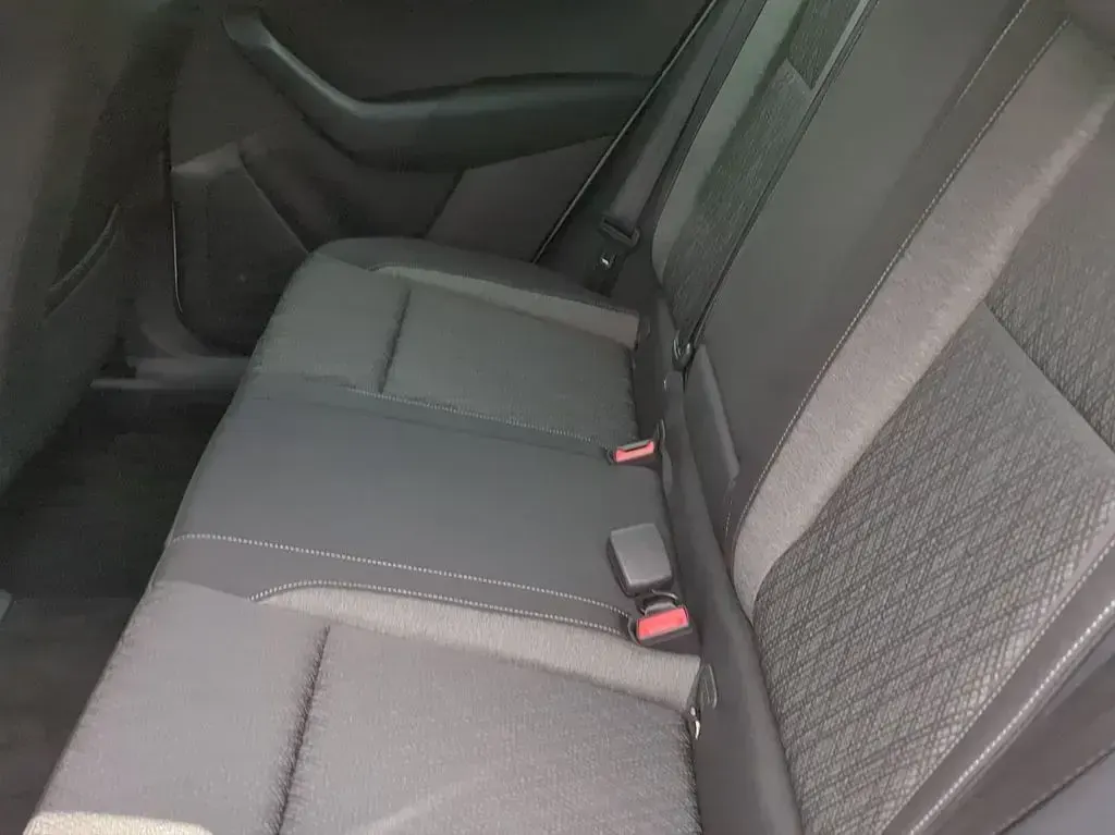 Gebraucht Skoda Karoq Style 150 PS (110 kW) 2022 Moonweiss metallic SUV