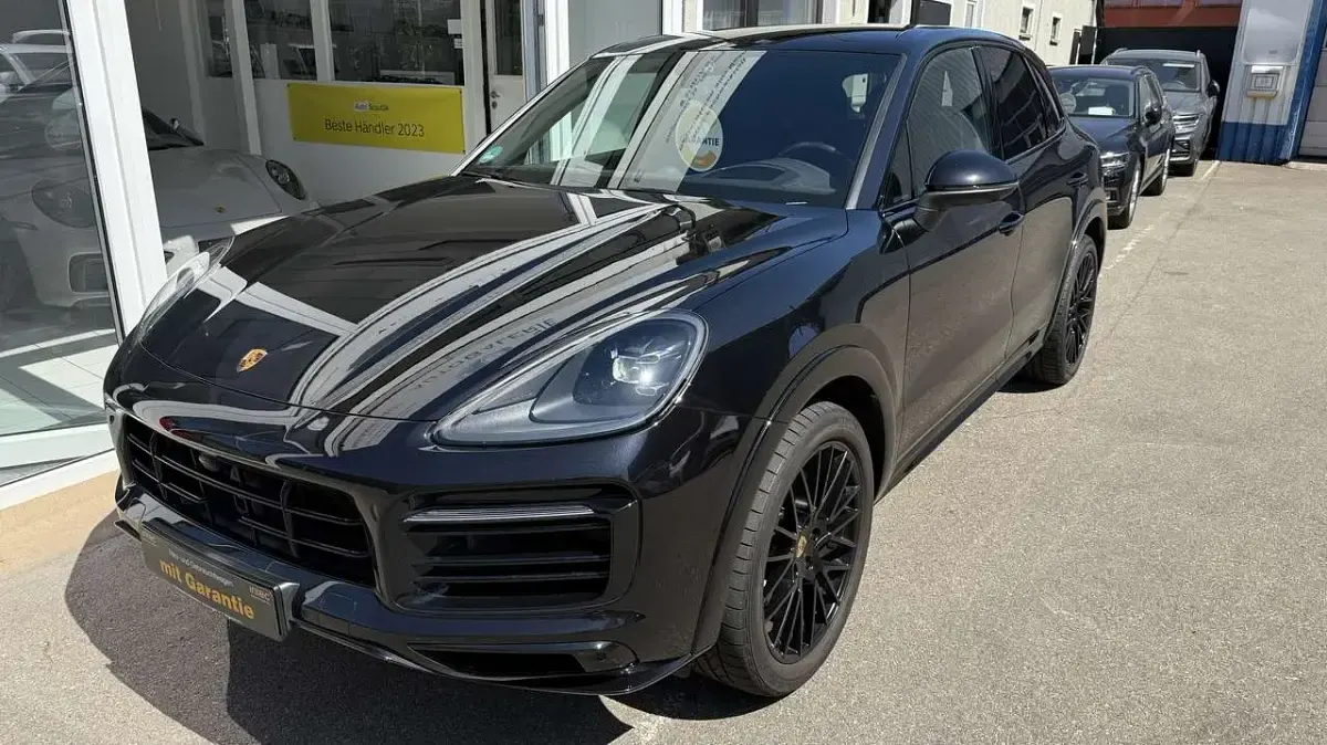 Gebraucht Porsche Cayenne Sport 462 PS (339 kW) 2021 Tiefschwarzmetallic SUV