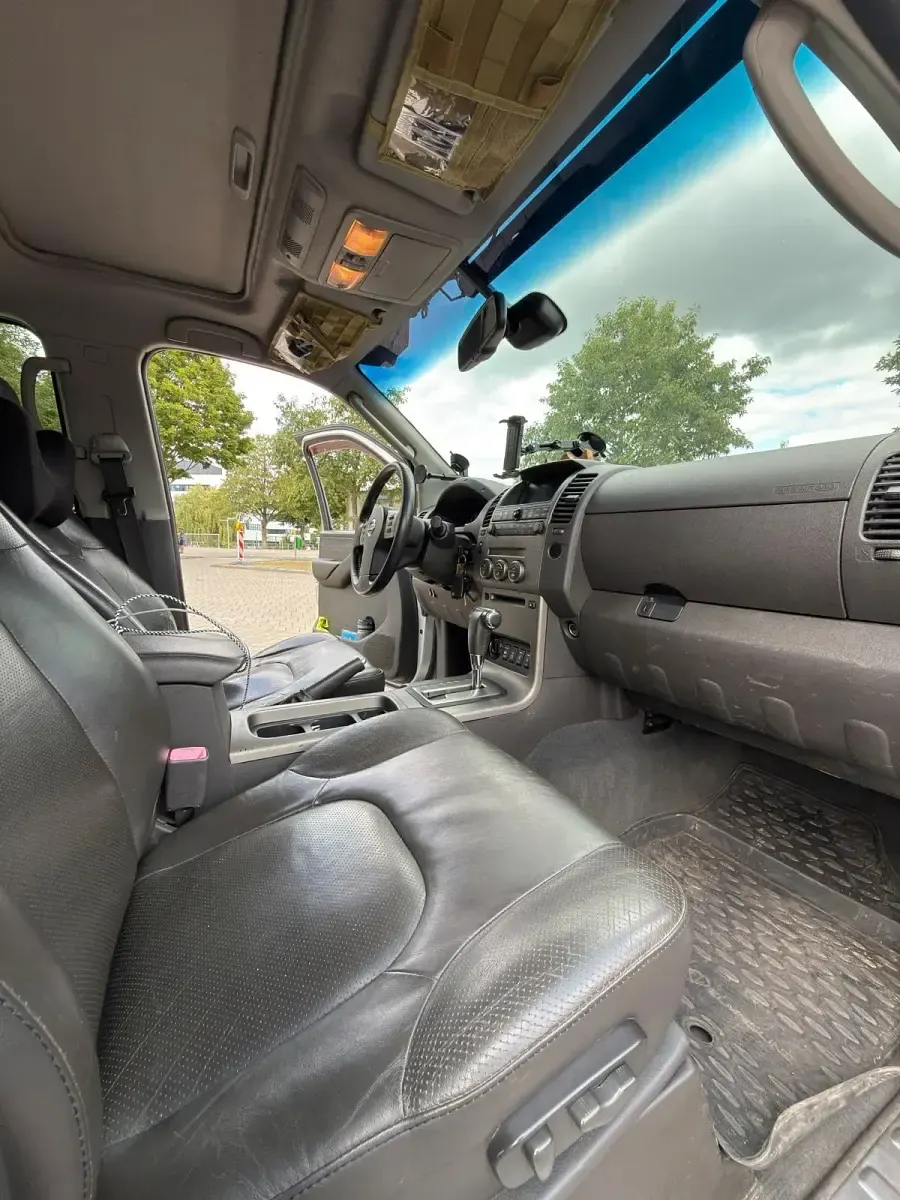 Gebraucht Nissan Navara 2009 Grau Pickup
