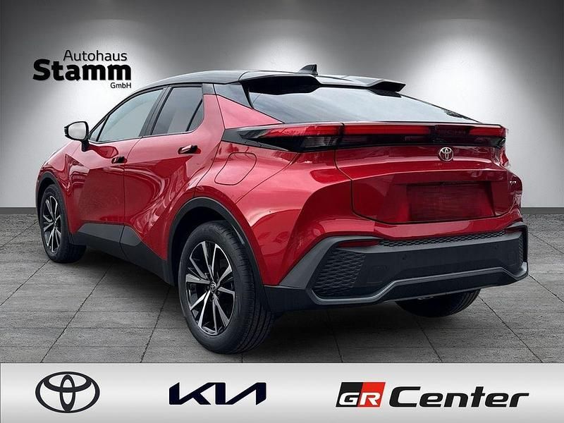 Neu Toyota C-HR 140 PS (102 kW) 2025 Rot SUV