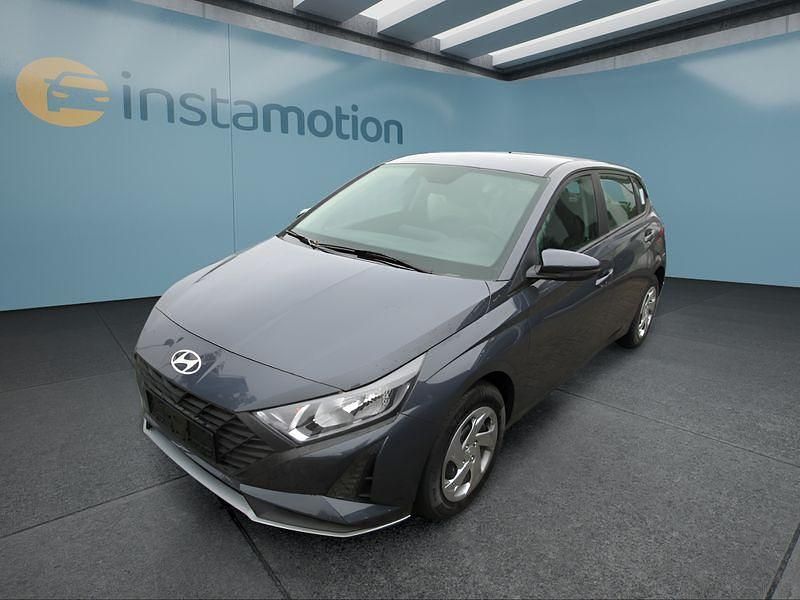 Grau Neu 2025 Hyundai i20 Kleinwagen | 20.399 € (Teuer) - Bild 1/4