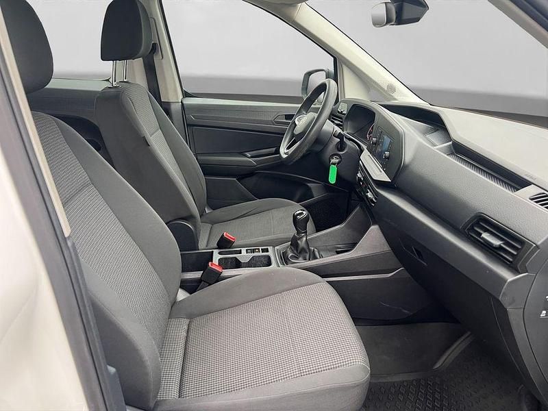 Gebraucht VW Caddy Basis 75 PS (55 kW) 2021 Weiß Van / Kleinbus