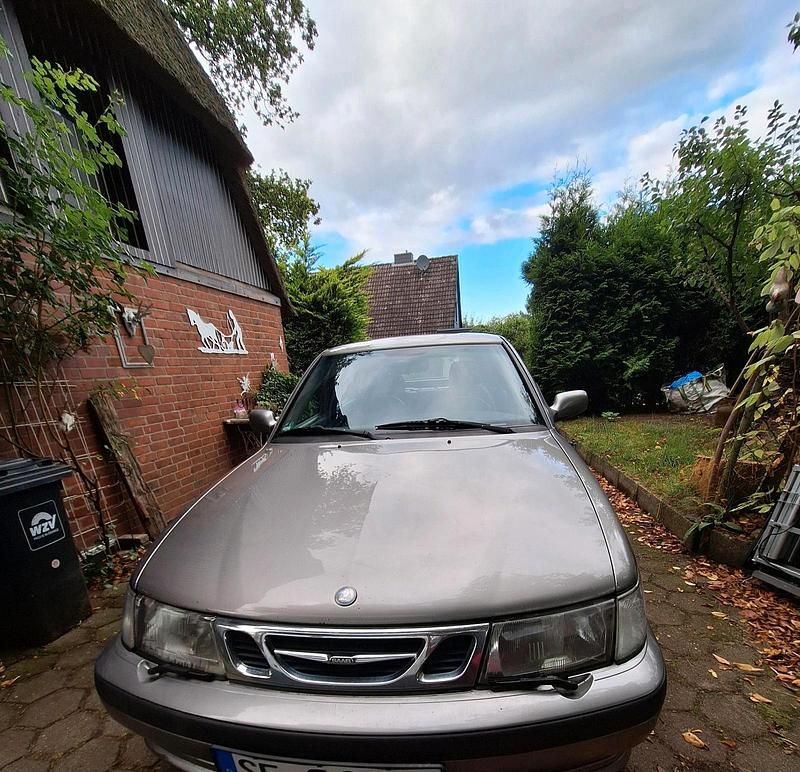 Grau Gebraucht 2001 Saab 9-3 Coupé | 700 € - Bild 1/4