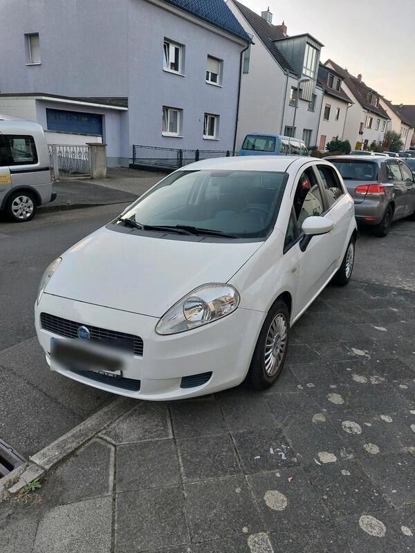Weiß Gebraucht 2006 Fiat Grande Punto Kleinwagen | 1.000 € (Guter Preis) - Bild 1/4