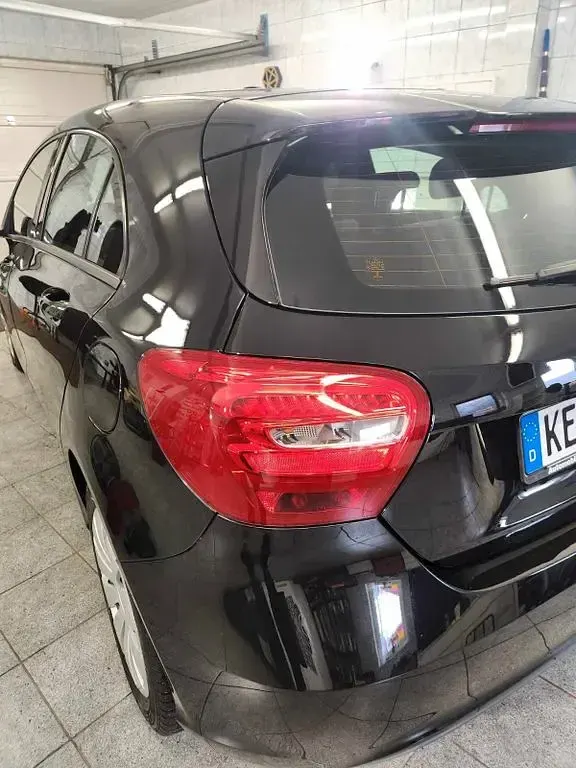 Gebraucht Mercedes A200 136 PS (100 kW) 2016 Schwarz Kleinwagen