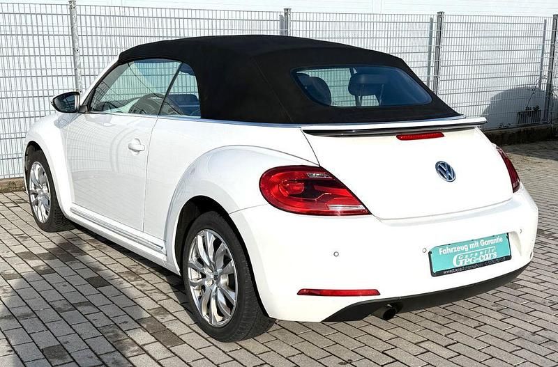 Gebraucht VW Beetle Cabriolet Design 105 PS (77 kW) 2013 Weiß Cabrio
