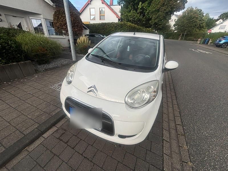 Weiß Gebraucht 2010 Citroën C1 Kleinwagen | 2.500 € (Teuer) - Bild 1/4