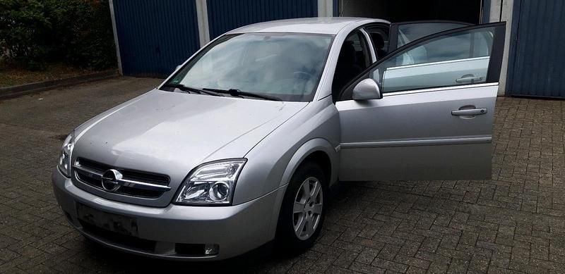 Gebraucht 2004 Opel Vectra Limousine | 650 € (Guter Preis) - Bild 1/4