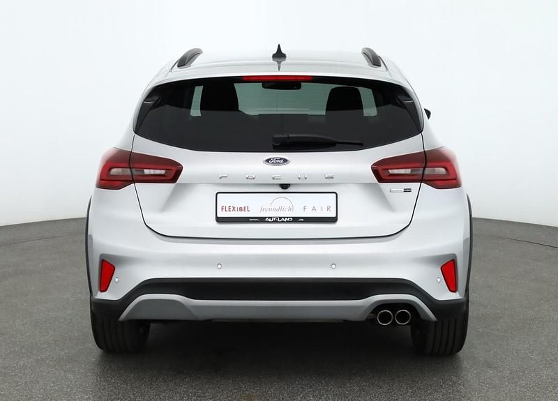 Gebraucht Ford Focus Active 125 PS (91 kW) 2023 Silber Limousine