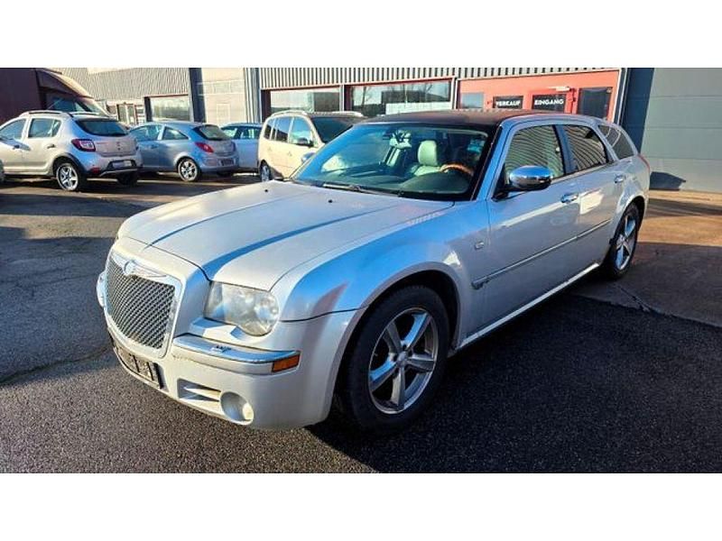 Gebraucht Chrysler 300C Touring 249 PS (183 kW) 2007 Bright silver metallic clear coa (metallic) Kombi