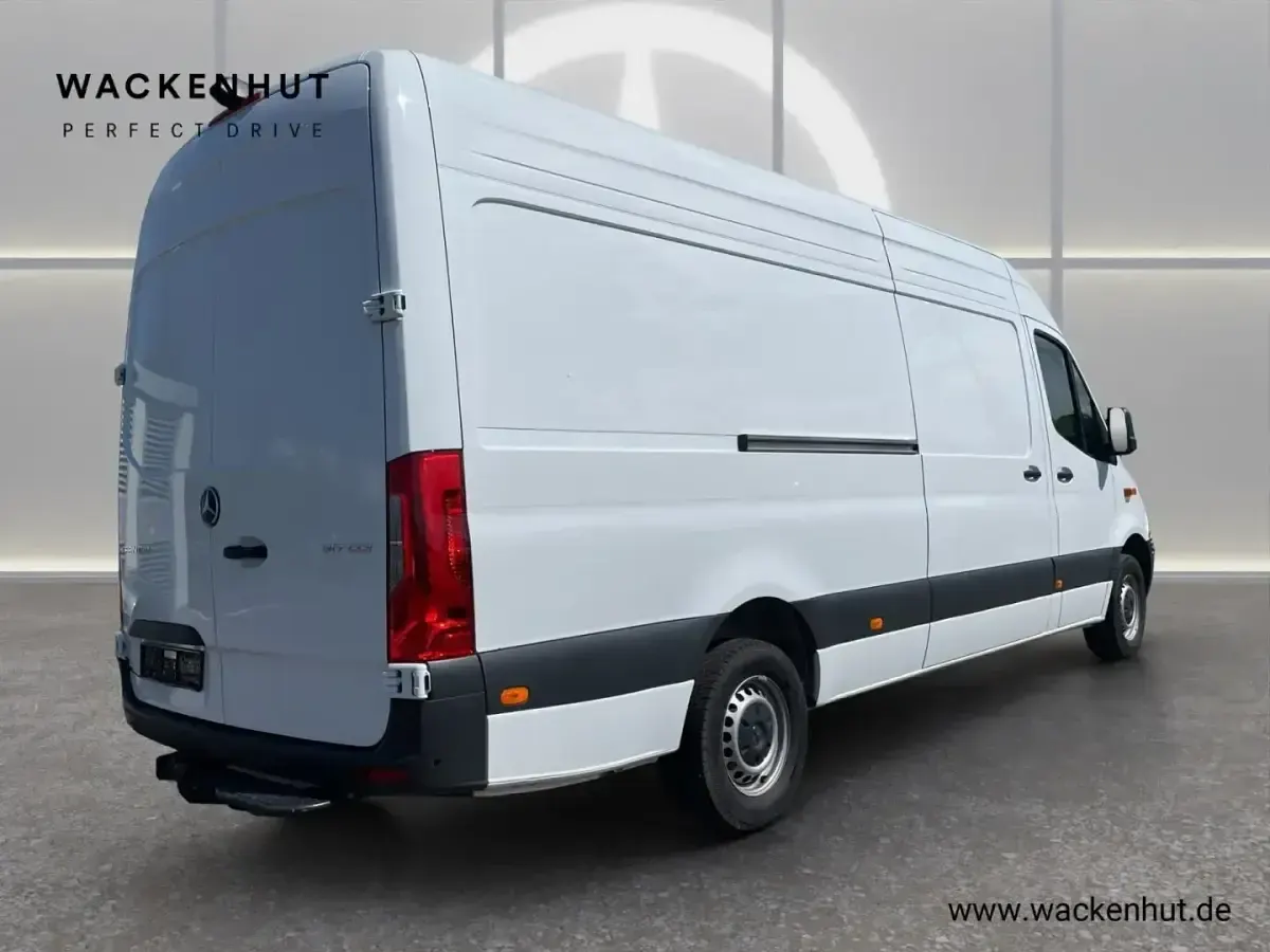 Gebraucht Mercedes Sprinter 170 PS (125 kW) 2024 Weiß Van